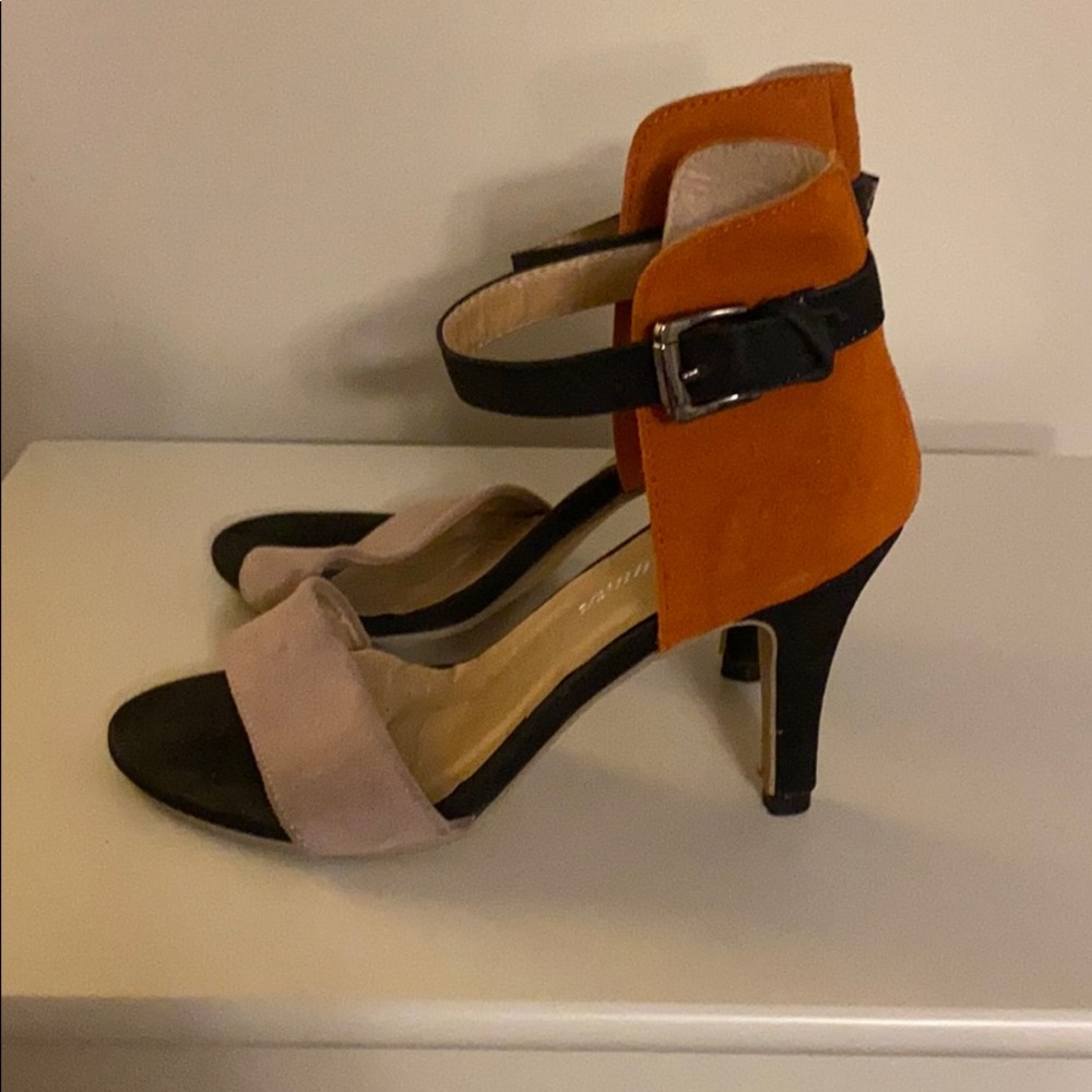Shoes - Picture 3 of 5